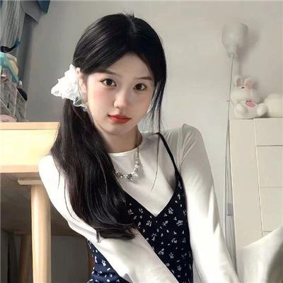 进入动漫世界海报