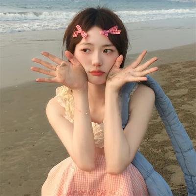 萝美海报