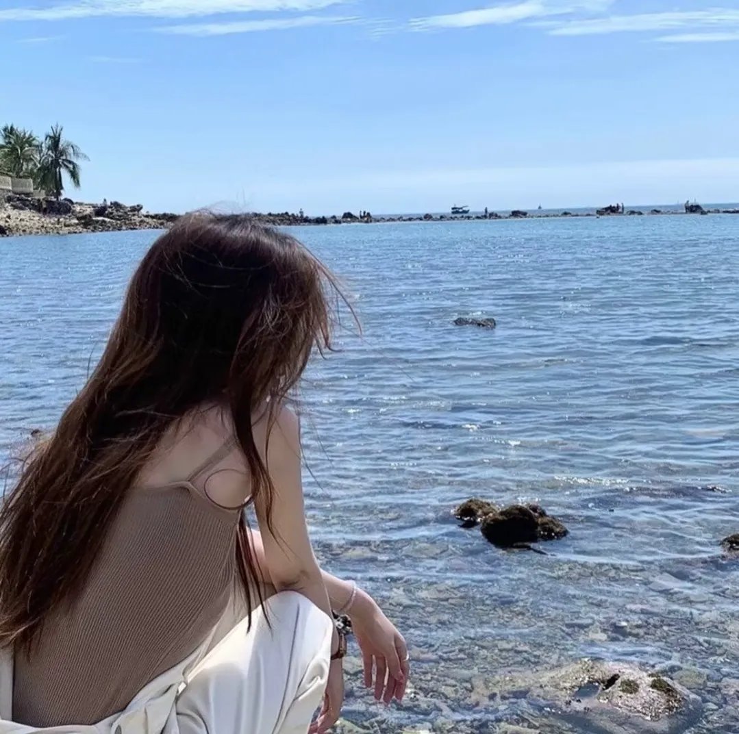现实海报